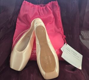 Capezio Women's Cream Satin Flats